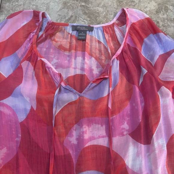 Olivia & Martin Sheer Abstract Tie Front Boho Blouse Size 1X Pink Red Purple - Picture 9 of 11